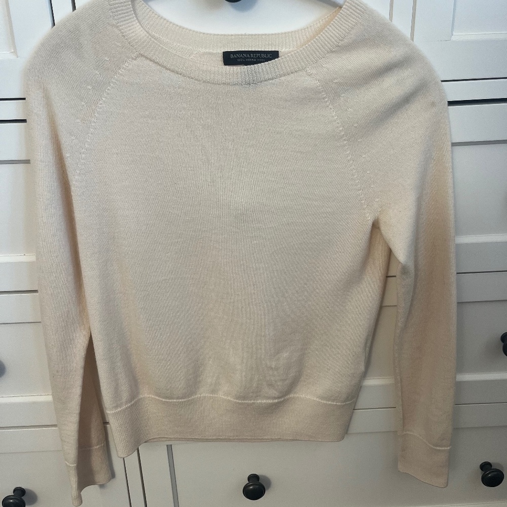 100% merino wool sweater